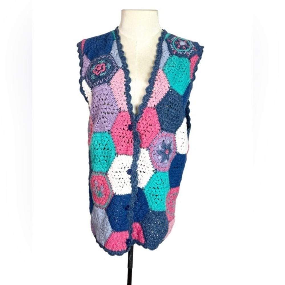 Vintage granny square knit vest Crochet patchwork size Medium‎ blue pink